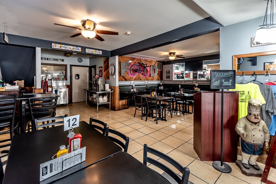 More Photos Of 5527 Oregonia Rd, Oregonia Restaurant For Sale
