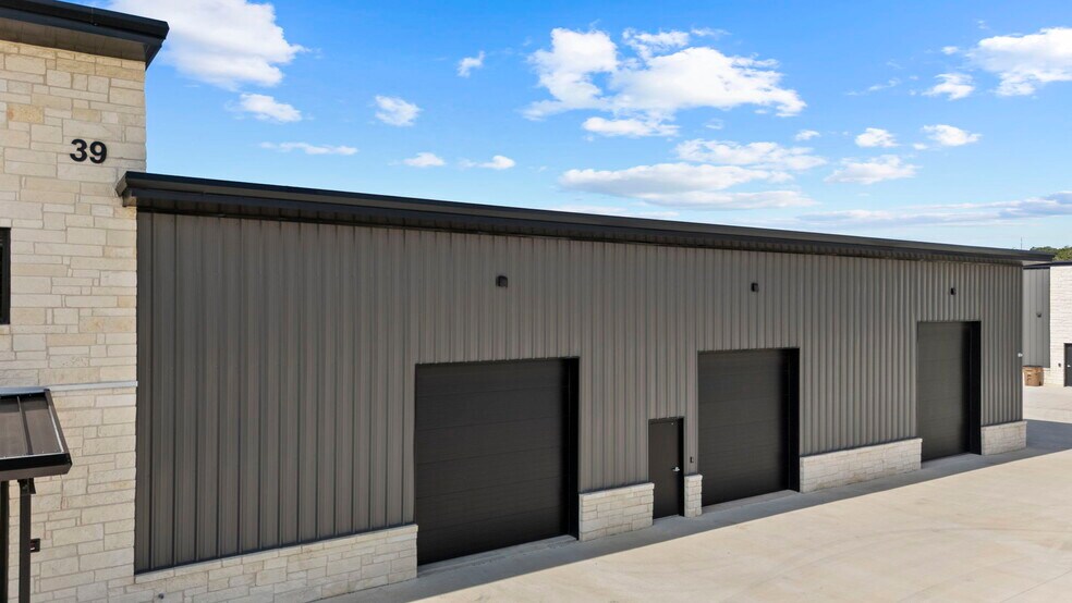 More Photos Of 39 Truss Dr, Boerne Flex For Sale