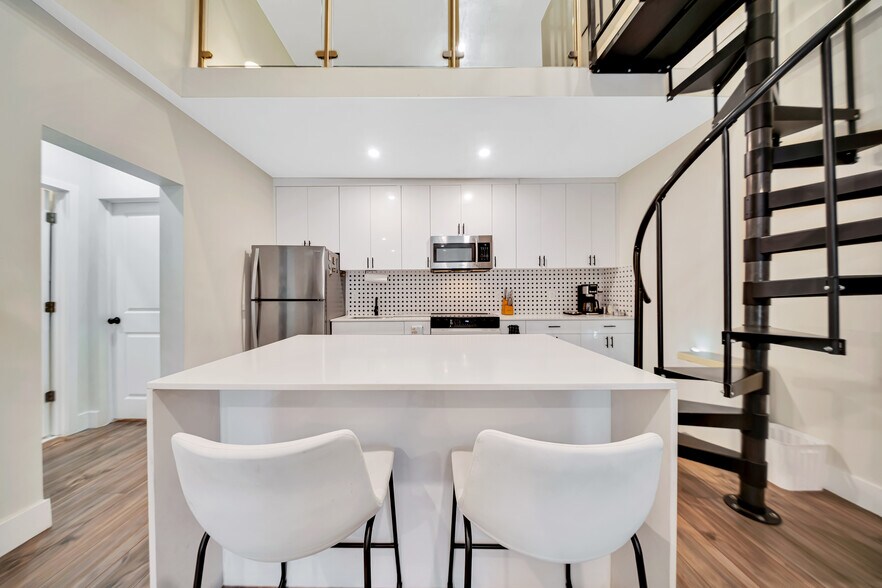 More Photos Of 7411 Carlyle Ave, Miami Beach Apartments For Sale
