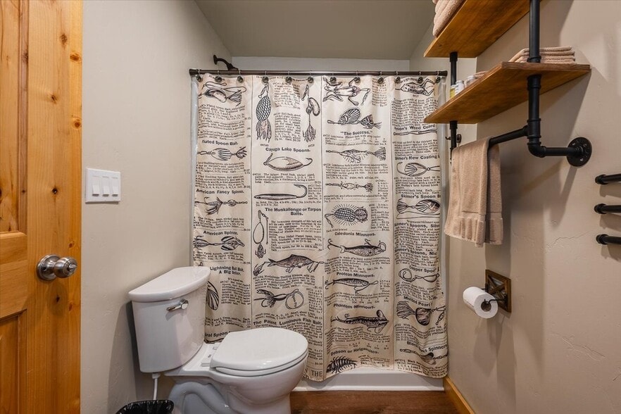 More Photos Of 486 S Middle Fork Rd, Garden Valley Hotel For Sale