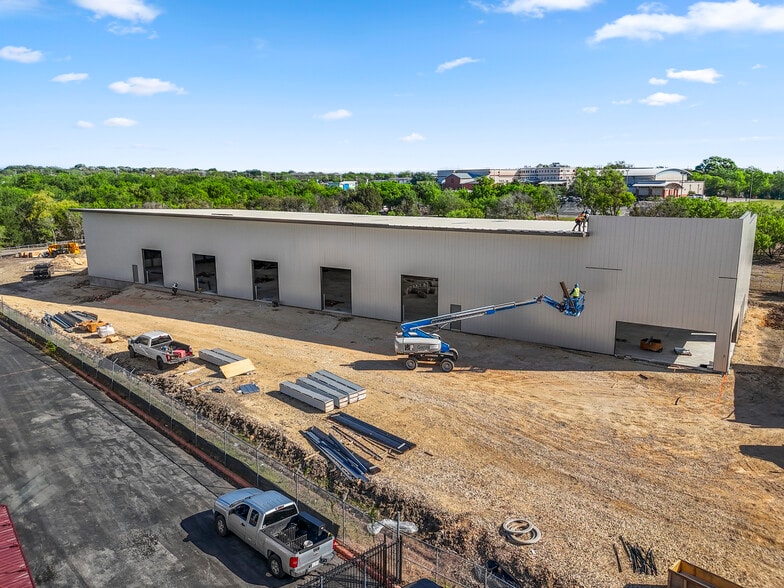More Photos Of 1630 Northlake Pass, Universal City Industrial For Sale