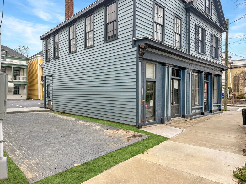 More Photos Of 114 Cannon St, Charleston Storefront Retail Office For Lease