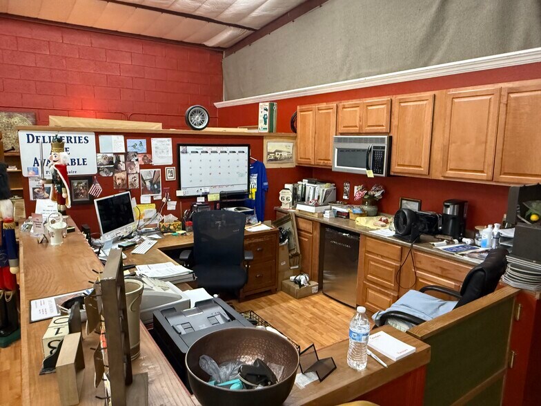 More Photos Of 8111 E Apache Trl, Mesa Freestanding For Sale