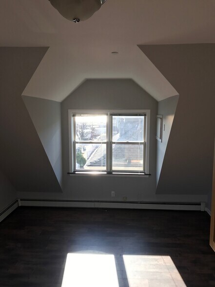 More Photos Of 175 Beach 113th St, Rockaway Park Apartments For Sale