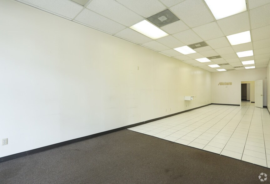 More Photos Of 13030-13190 Veterans Memorial Dr, Houston Unknown For Lease