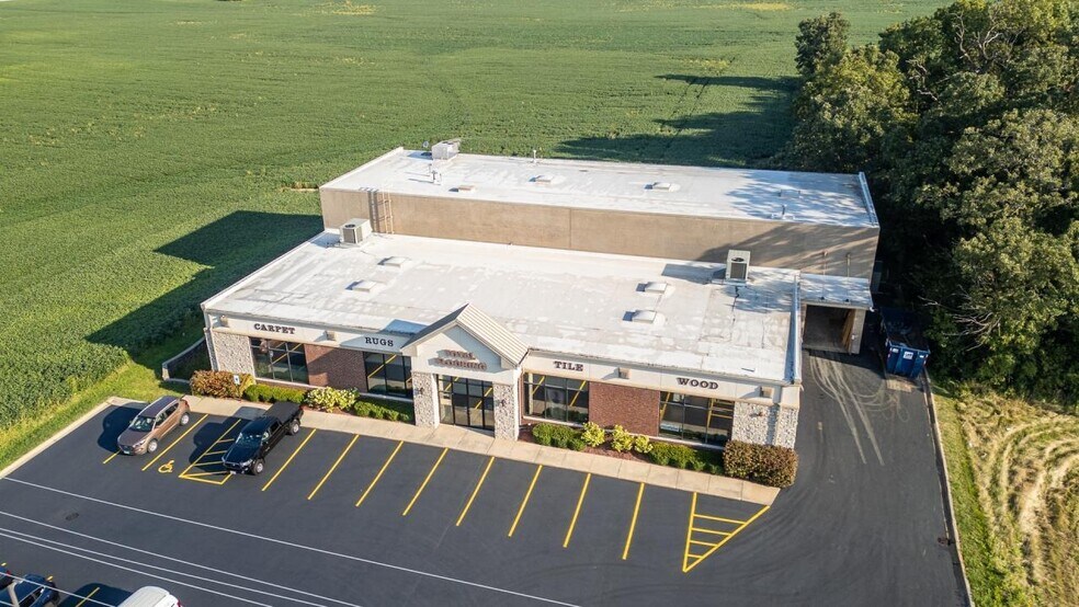 More Photos Of 13412 W 159th St, Homer Glen Showroom For Sale