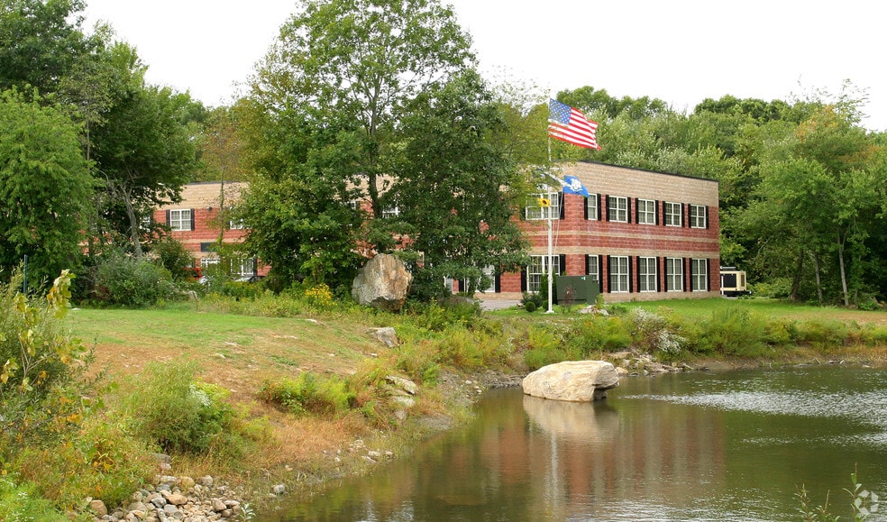 More Photos Of 185 S Broad St, Pawcatuck Office For Lease