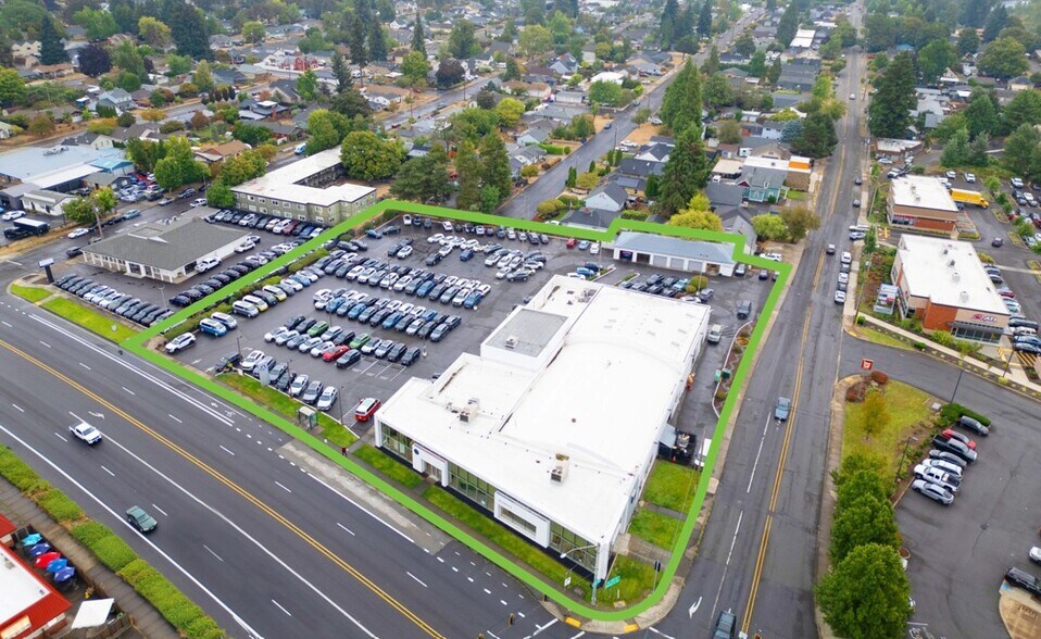 More Photos Of 20000 McLoughlin Blvd, Gladstone Auto Dealership For Sale