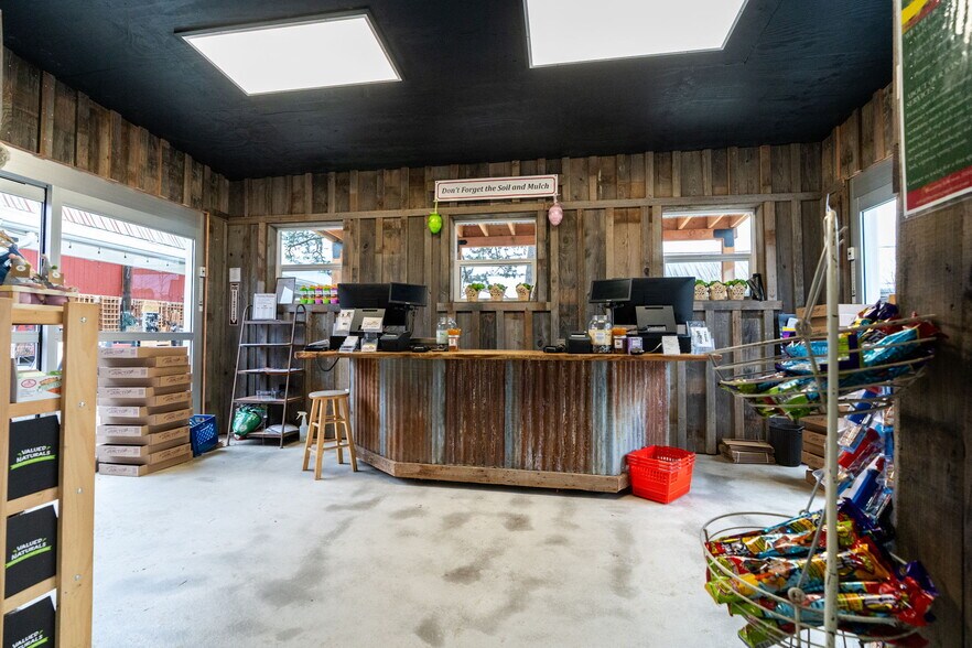 More Photos Of 1355 N Barlow St, Cornelius Winery Vineyard For Sale