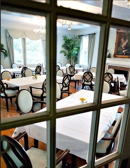 More Photos Of 204 N Buchanan Blvd, Durham Hotel For Sale