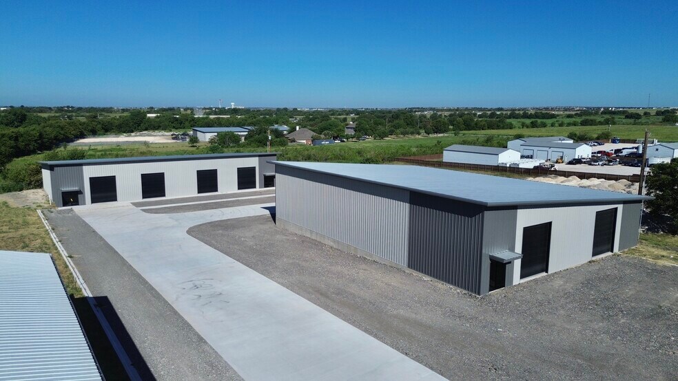 More Photos Of 1158 County Road 108, Hutto Warehouse For Lease