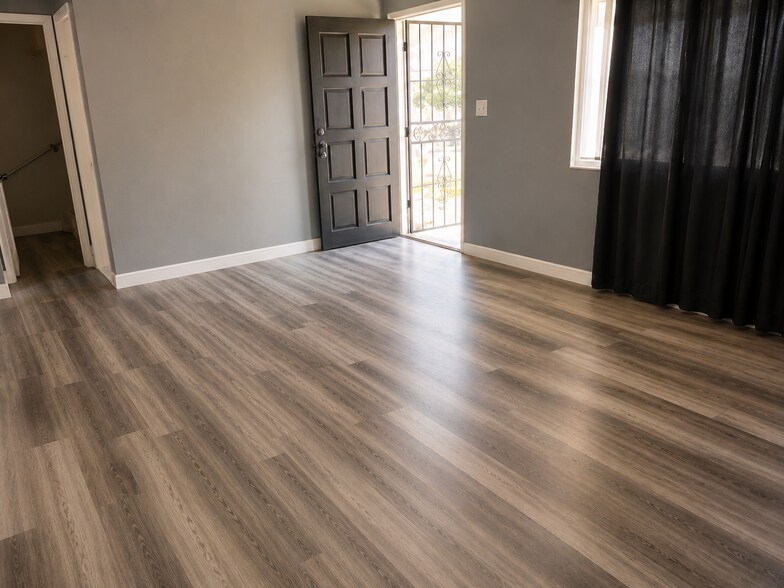 More Photos Of 9014 S Fir Ave, Los Angeles Apartments For Sale