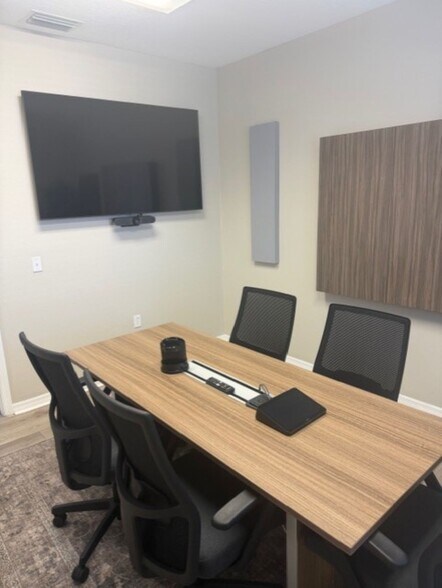 More Photos Of 12167-12169 W Linebaugh Ave, Tampa Office For Lease
