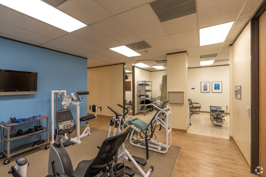 More Photos Of 1140 Westmont Dr, Houston Medical For Lease