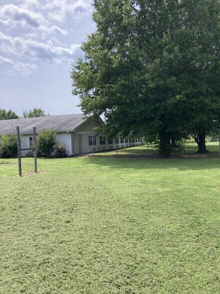 More Photos Of 835 S Woods St, West Memphis Healthcare For Sale