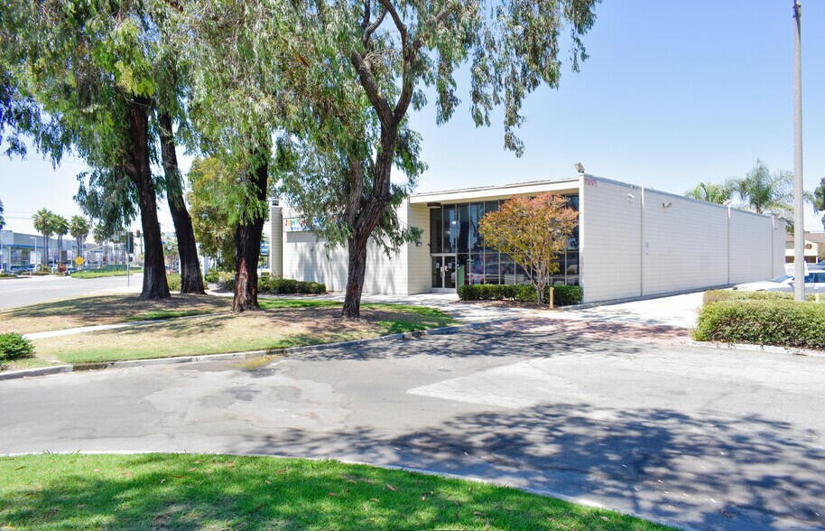 Primary Photo Of 7501 Commonwealth Ave, Buena Park Medical For Sale