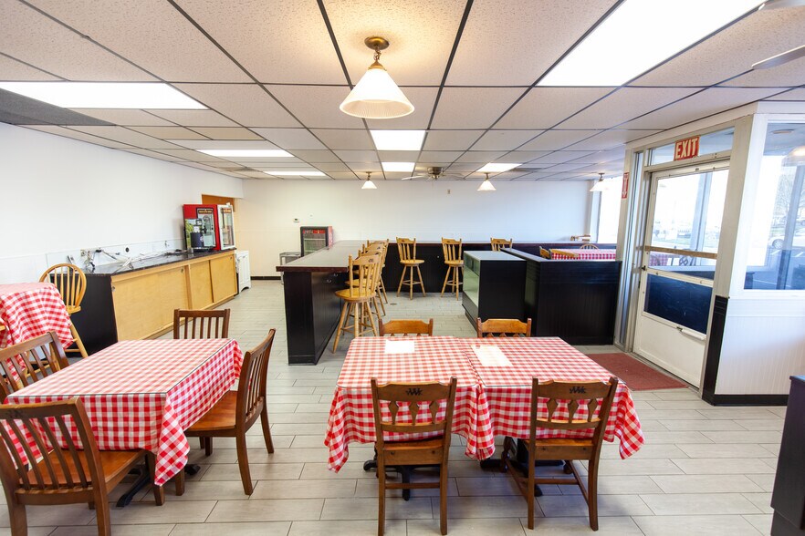 More Photos Of 1068-1078 Route 28, South Yarmouth Freestanding For Lease
