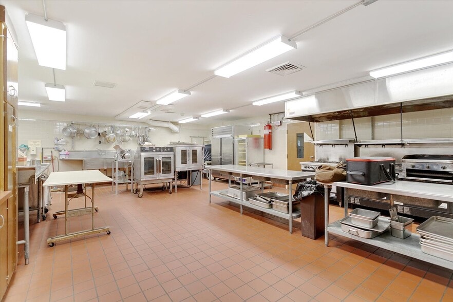 More Photos Of 1228 Todds Ln, Hampton Religious Facility For Sale