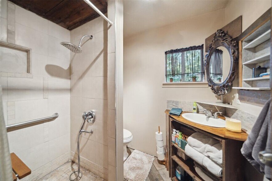 More Photos Of 15429 Rabon Chapel Rd, Montgomery Land For Sale