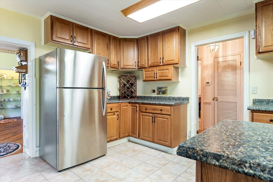 More Photos Of 252 David Bruce Ave, Charlotte Court House Hospitality For Sale