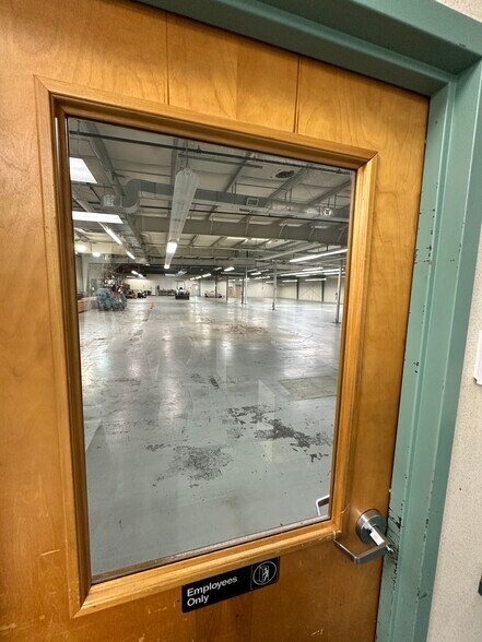 More Photos Of 1980 S West Blvd, Vineland Manufacturing For Sale