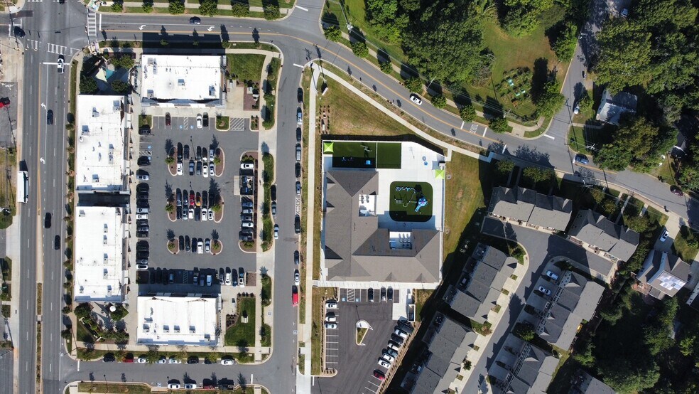 More Photos Of 4701 Monroe Rd, Charlotte Unknown For Lease