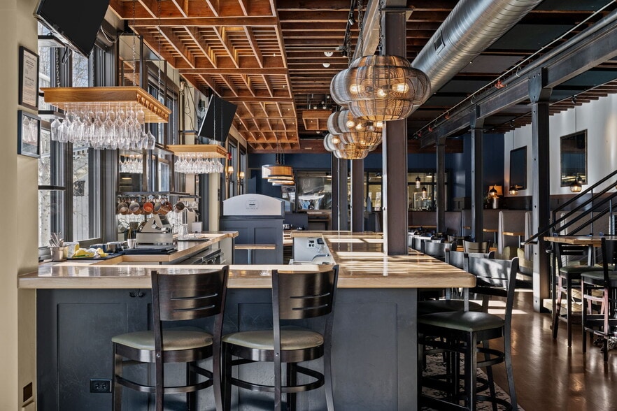 More Photos Of 121 E 2nd Ave, Niwot Restaurant For Lease