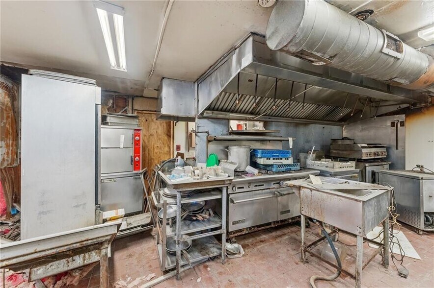 More Photos Of 3376 Post Rd, Warwick Restaurant For Sale