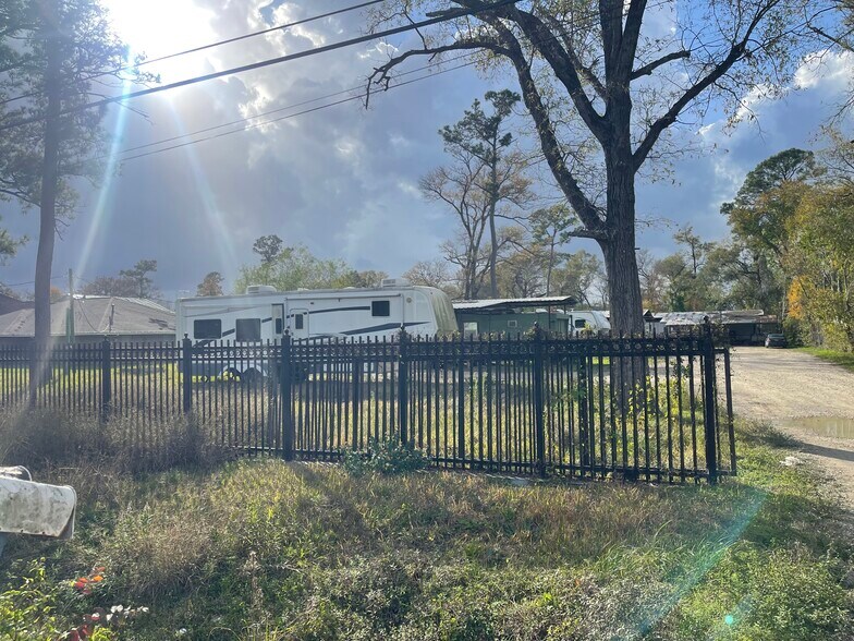 More Photos Of 7535 Nodding Pines Ln, Houston Manufactured Housing Mobile Home Park For Sale
