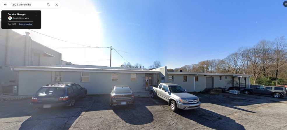 More Photos Of 1242 Clairmont Rd, Decatur Showroom For Lease