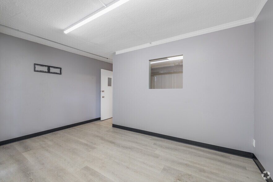 More Photos Of 24248 Crenshaw Blvd, Torrance Office For Sale