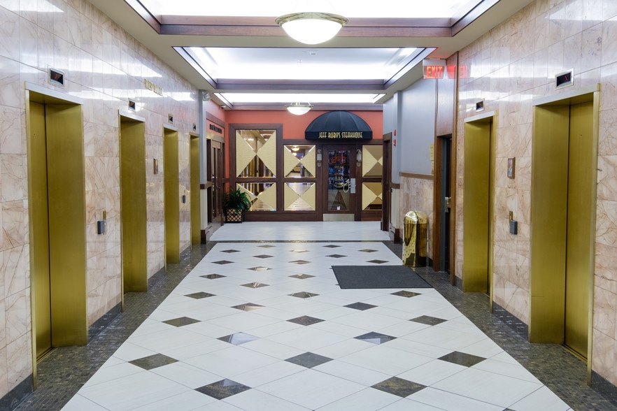 More Photos Of 325 W Main St, Louisville Unknown For Lease