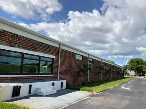 More Photos Of 7490 N 36th St, Pinellas Park Loft Creative Space For Lease