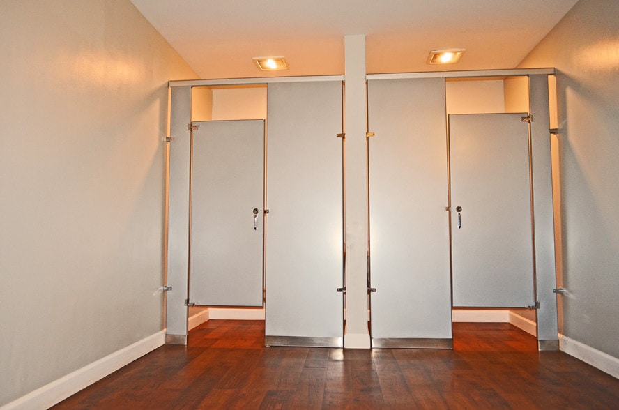 More Photos Of 500-530 Nepperhan Ave, Yonkers Showroom For Lease