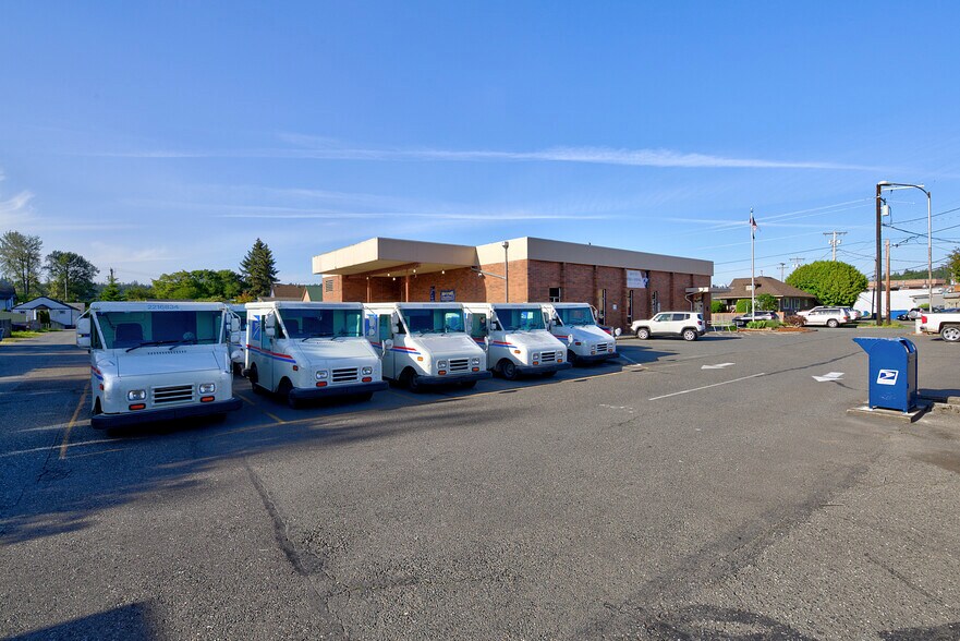 More Photos Of 122 N Blakeley St, Monroe Post Office For Sale