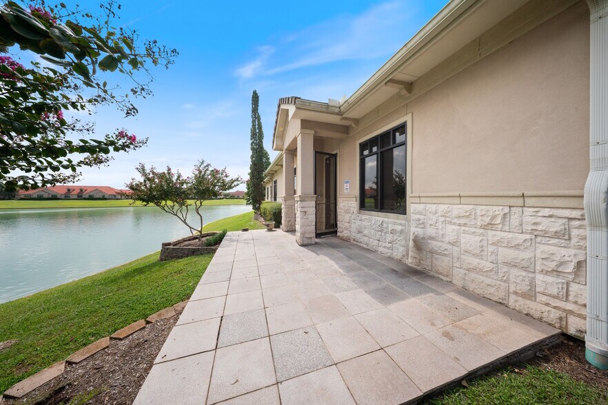 More Photos Of 4610 Riverstone Blvd, Missouri City Medical For Sale