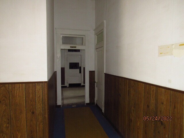 More Photos Of 301 N Washington St, Ardmore Distribution For Sale