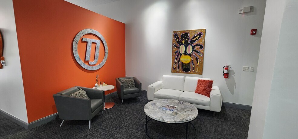More Photos Of 507 N Franklin St, Tampa Office For Lease