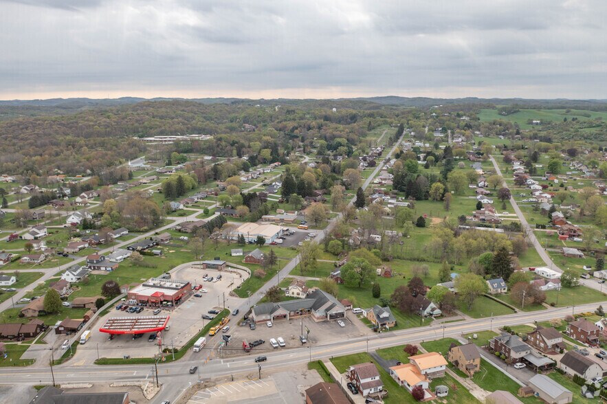 More Photos Of 502 Main St, Ford City Storefront For Sale