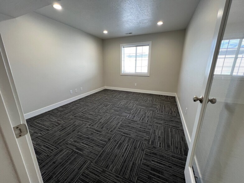 More Photos Of 485 W 50 N, American Fork Office For Lease