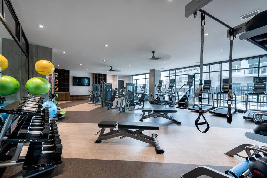 More Photos Of 2520 Wewatta Way, Denver Apartments For Lease