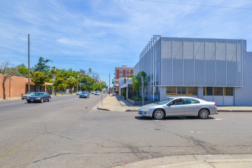 More Photos Of 1029-1045 N El Dorado St, Stockton Office For Lease