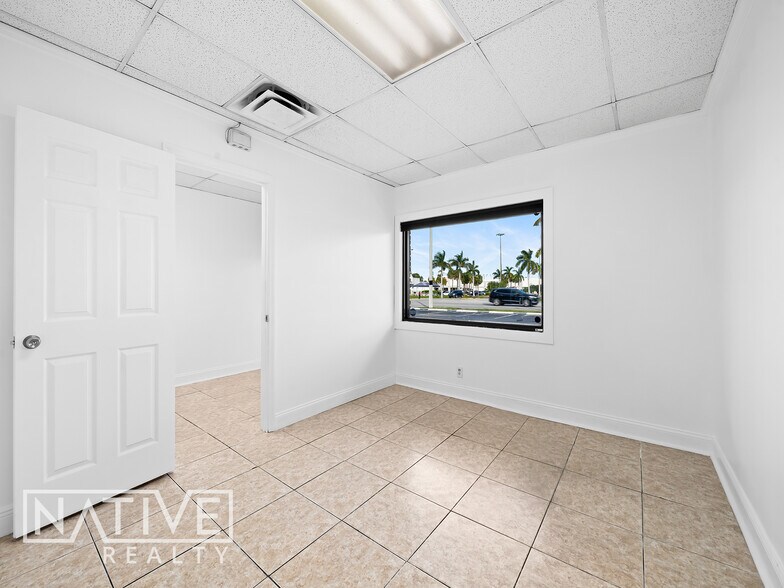 More Photos Of , Oakland Park General Retail For Sale