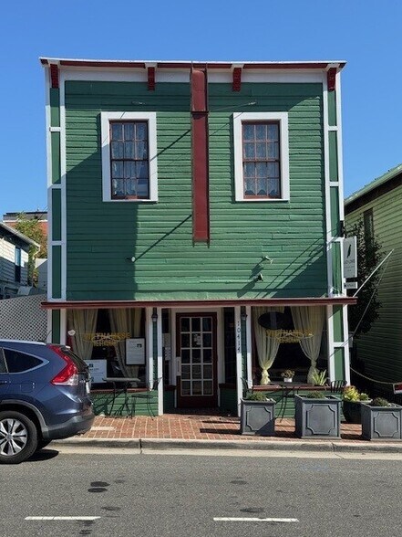 Primary Photo Of 10414 Main St, Fairfax Freestanding For Sale