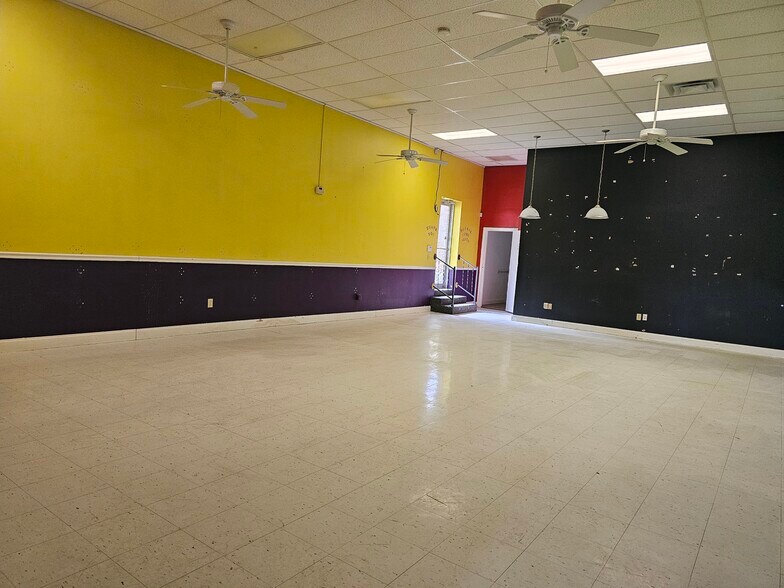 More Photos Of 518 Hooper Rd, Endicott Storefront For Sale