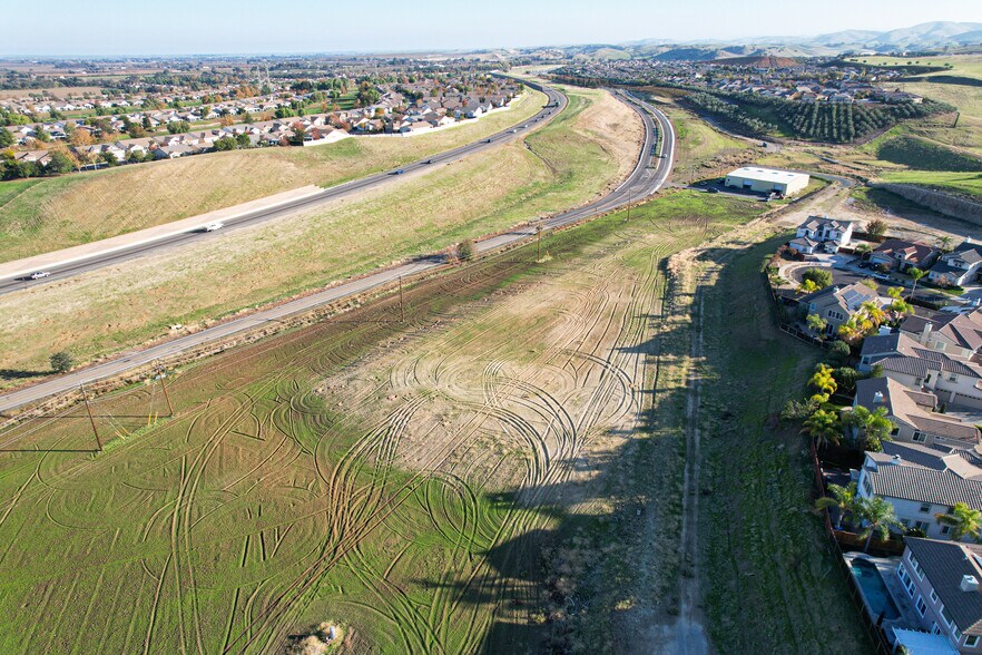 More Photos Of 730 Concord Ave, Brentwood Warehouse For Sale