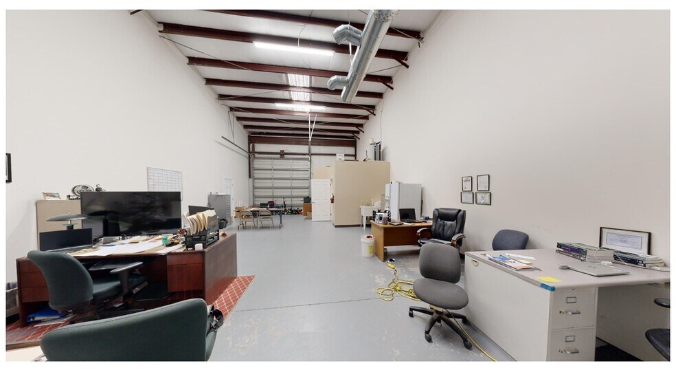 More Photos Of 130 Division Dr, Leland Flex For Sale