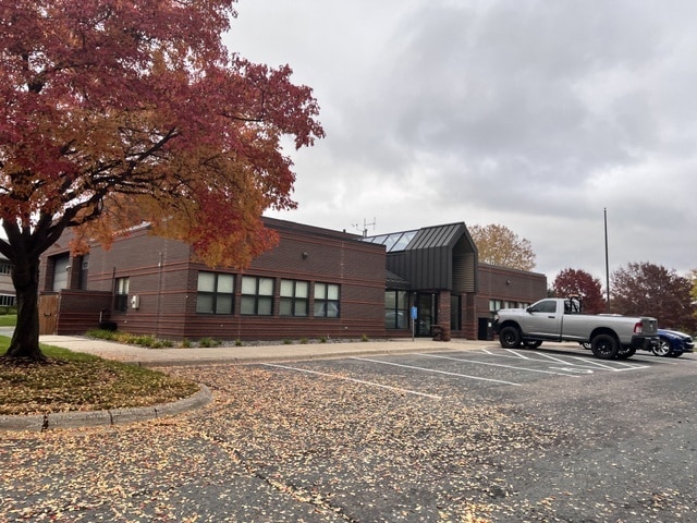 Primary Photo Of 4701 Galaxie Ave, Eagan Flex For Sale