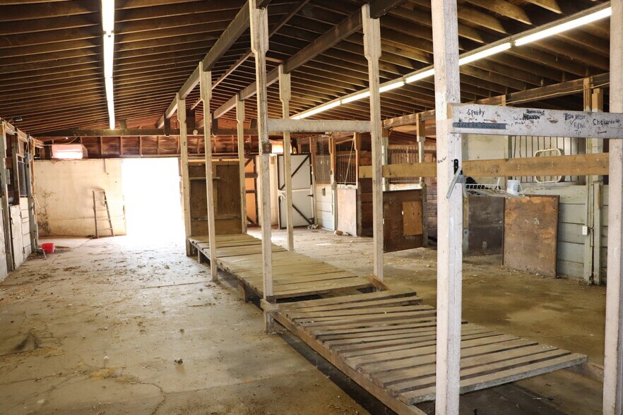 More Photos Of 919 Lakewood Farmingdale Rd, Howell Specialty For Lease