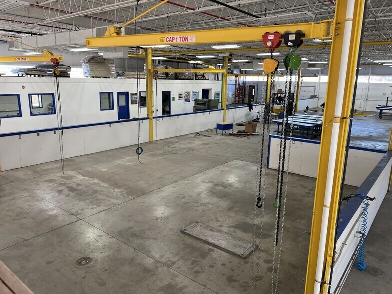 More Photos Of 856 N Main Street Ext, Wallingford Manufacturing For Sale